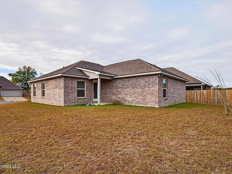 18102 Evergreen Dr — Photo 22