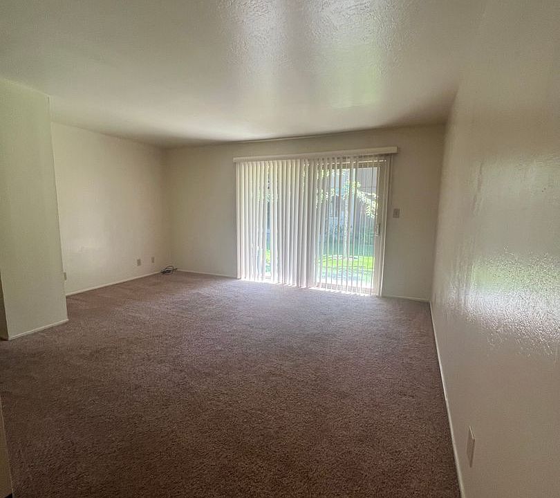 2nd image of 772-776 Tallac Ave #6
