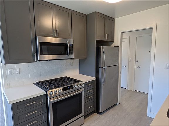 4th image of 400 S Eliseo Dr #5