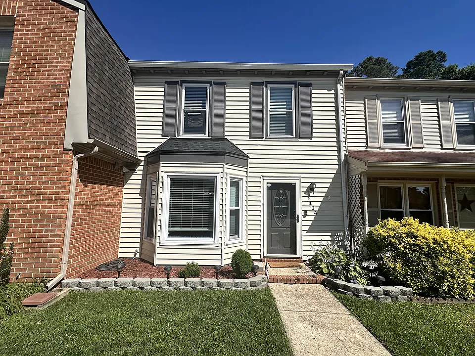 434 Wayman Ln #1