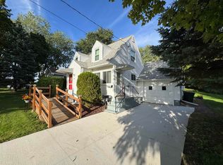 409 Stanton St, Ripon, WI 54971