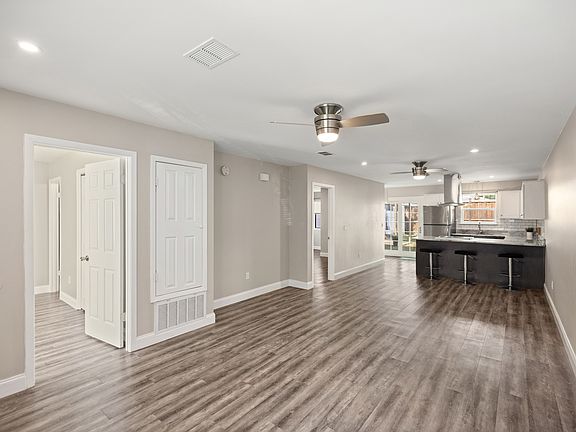 5th image of 24 Blenheim Ln APT 6