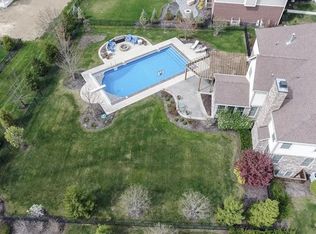 10202 Timberstone Dr, Fishers, IN 46040