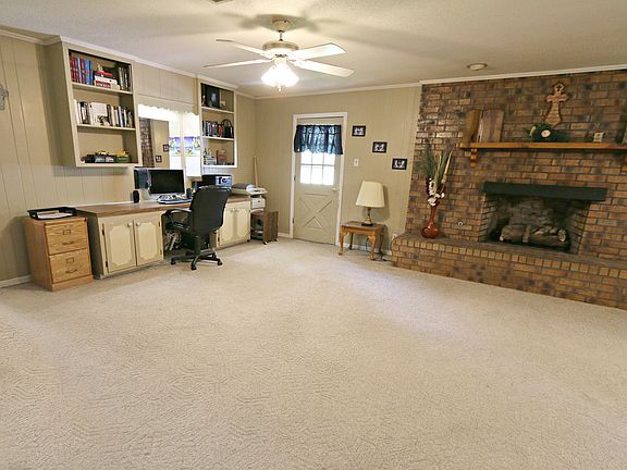 3rd image of 204 Donna St