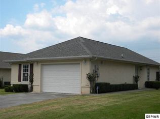 2024 Rivershore Ln, Sevierville, TN 37876