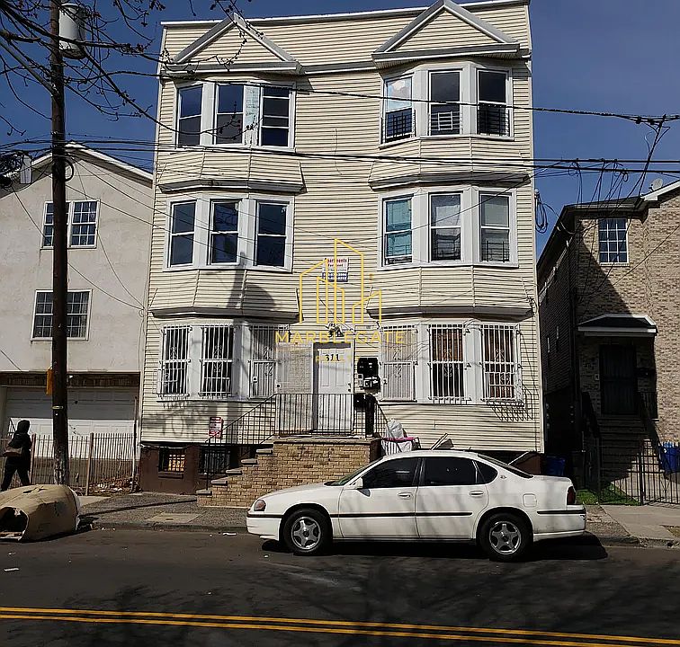 1st image of 311 S 6th St #33R