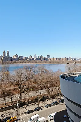 Sold by Corcoran | media 21