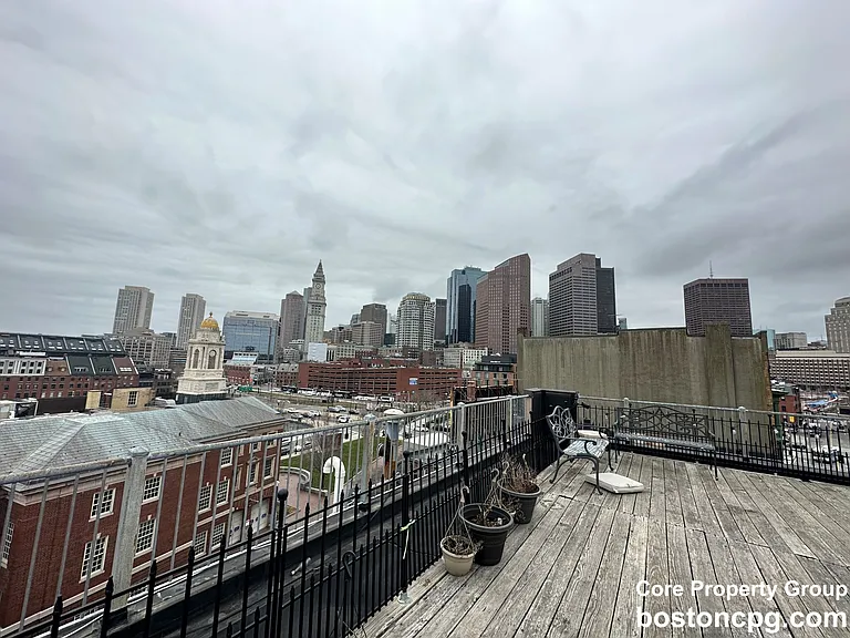 237 Hanover St #3A — Photo 13