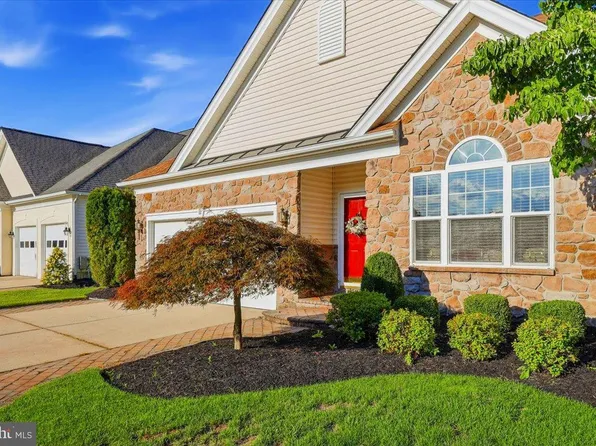 6 Mitchell Ct, Marlton, NJ 08053