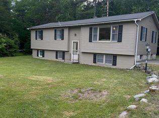 34 Settlers Dr, Hancock, ME 04640