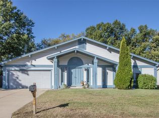 26 Strafford Dr, Saint Peters, MO