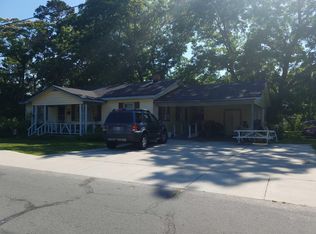 503 Barden St, Clinton, NC 28328