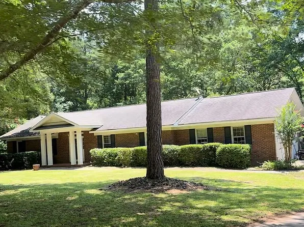 201 Loraine Woods Dr, Macon, GA 31210