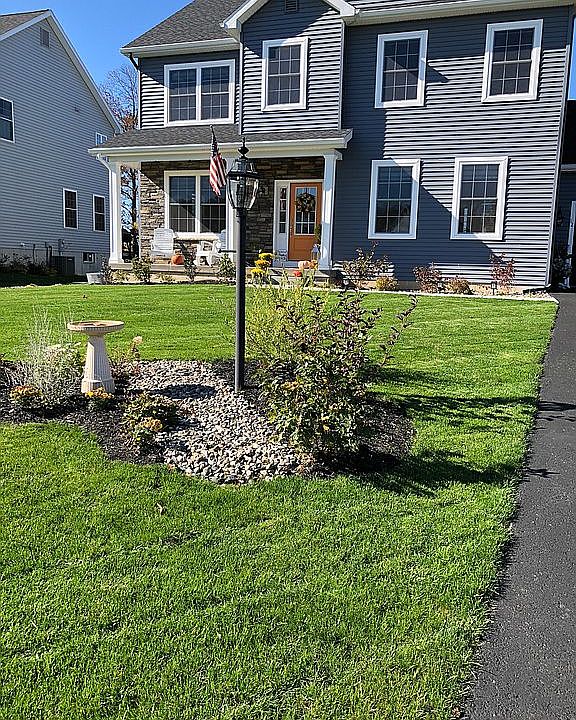2nd image of 12 Spring Cir