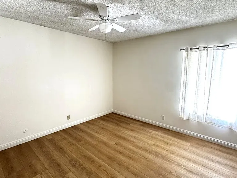 515 Fairview Ave — Photo 6