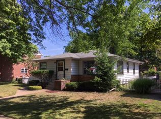 930 Michigan Ave, Saint Joseph, MI 49085