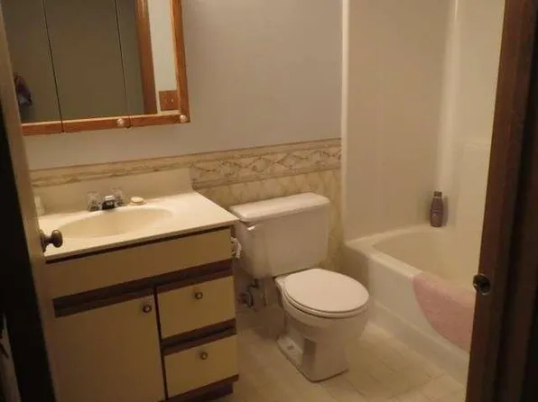 8125 40th Ave #3D, Kenosha, WI 53142