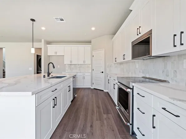 2150 Kumquat Ln, Redlands, CA 92374