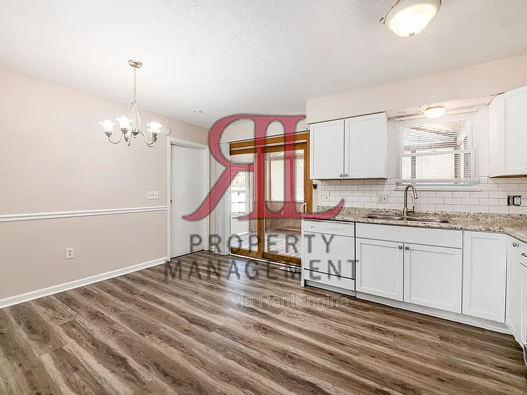 4922 Dunlap Rd — Photo 8