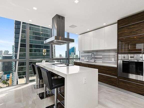 3rd image of 1100 Biscayne Blvd Unit 5601