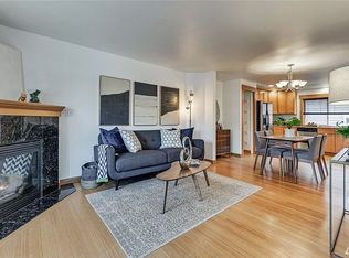9233 17th Ave SW UNIT A, Seattle, WA 98106