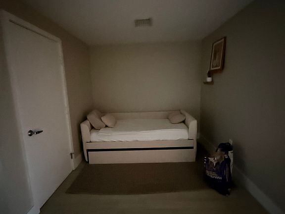 3rd image of 16385 Biscayne Blvd #0