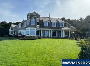 105 SW 68th St, Newport, OR 97365