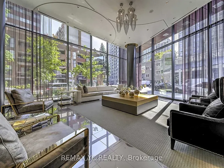 32 Davenport Rd #2306 — Photo 3