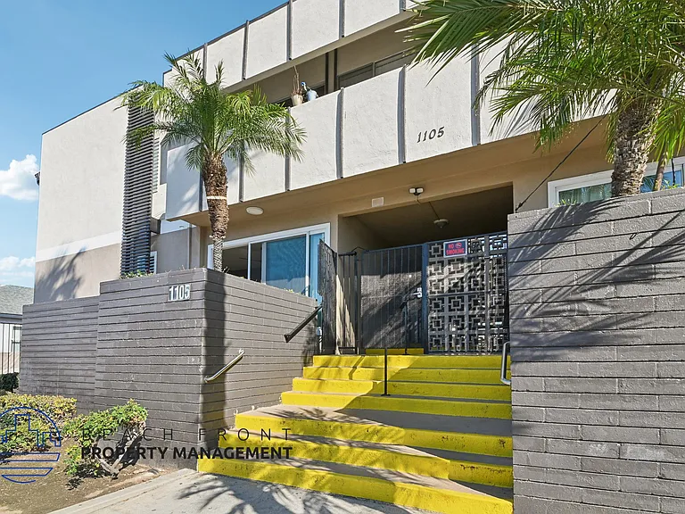 1105 N. Flower St. — Photo 18
