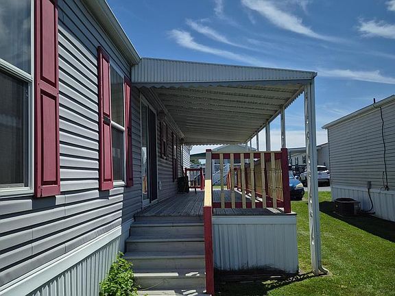 3rd image of 1067 Sage Ave