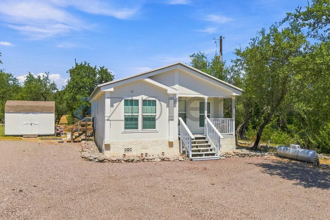Valero Estates 1 — Photo 1