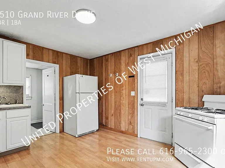 5510 Grand River Dr NE — Photo 11