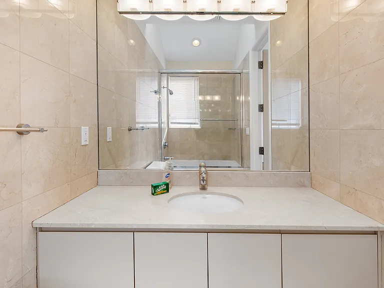 915 Dune Rd — Photo 37