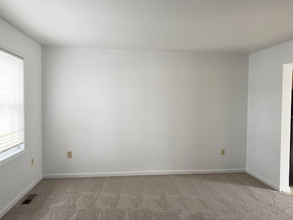 4th image of 80 Diller Ave APT 4