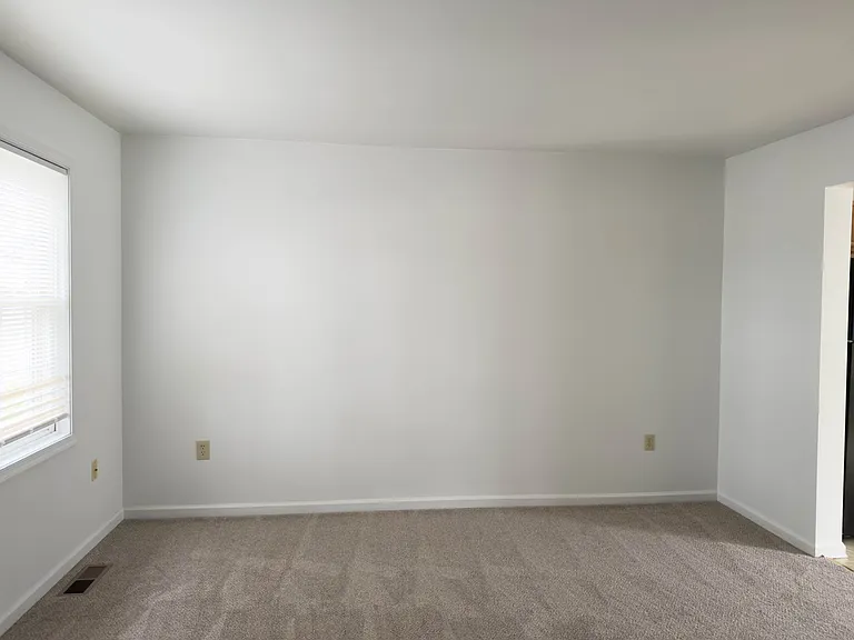 80 Diller Ave #4 — Photo 4