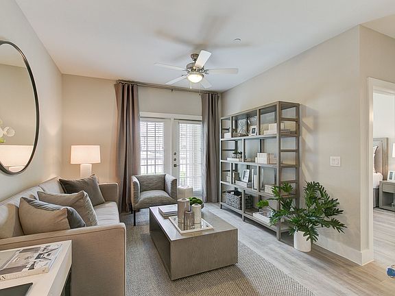 5th image of 247 W Metro Dr #1738