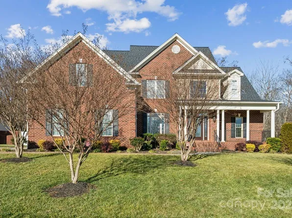 112 Daniel Efird Dr, Mount Holly, NC 28120