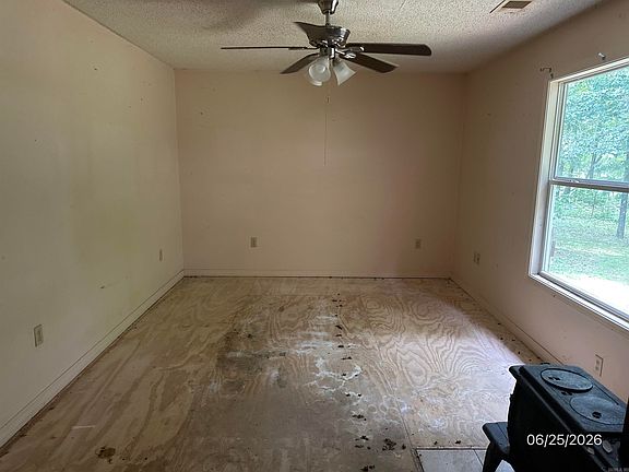 3rd image of 9081 Highway 254 E