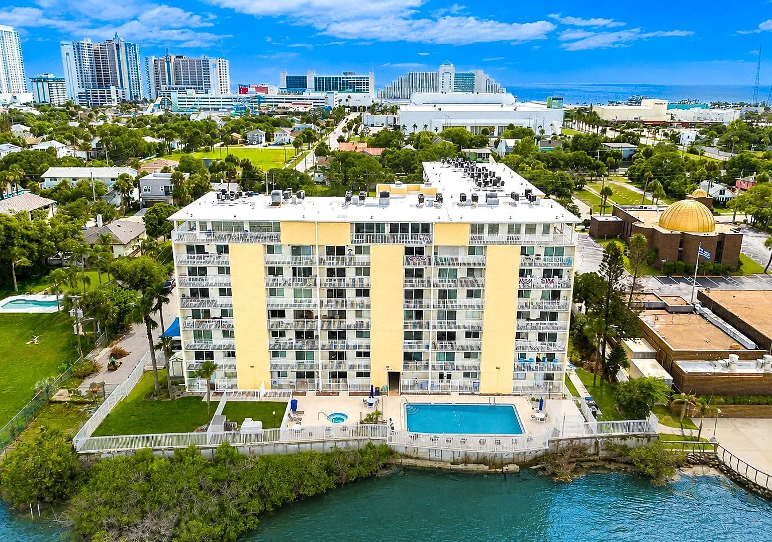 Riverfront Condo | 2 Bedrooms | 2 Bathrooms | Walk to the Beach — Photo 2