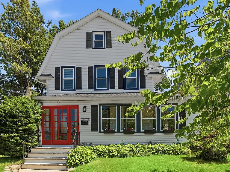 1415 Park Ave — Photo 2