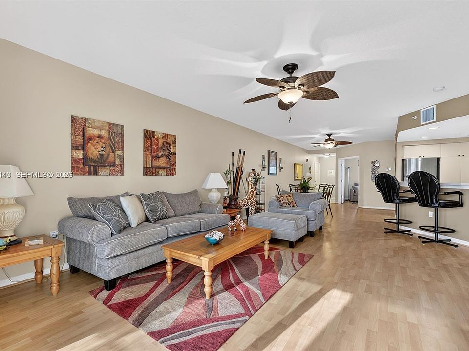 1st image of 4401 Crystal Lake Dr APT 101
