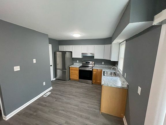 5th image of 1112 Inner Cir