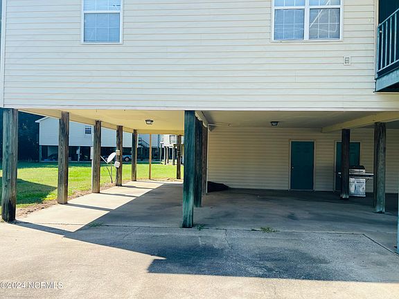3rd image of 100 Derwent Ct #A