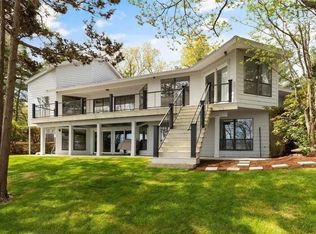 11 Livingston Rd, Sharon, MA 02067