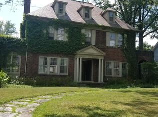 3070 Chadbourne Rd, Shaker Heights, OH 44120