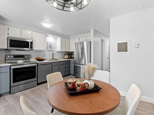 6906 W 48th Avenue, Wheat Ridge, CO 80033