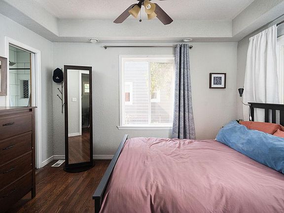 Master bedroom with en suite bathroom