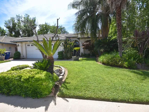 1775 Morgan Dr, Kingsburg, CA 93631