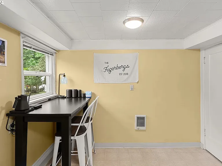 6616 SW Canyon Ln #A — Photo 5