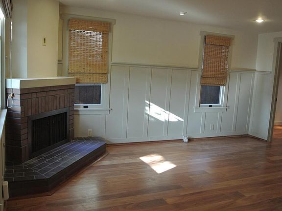 4th image of 1036 S Marengo Ave